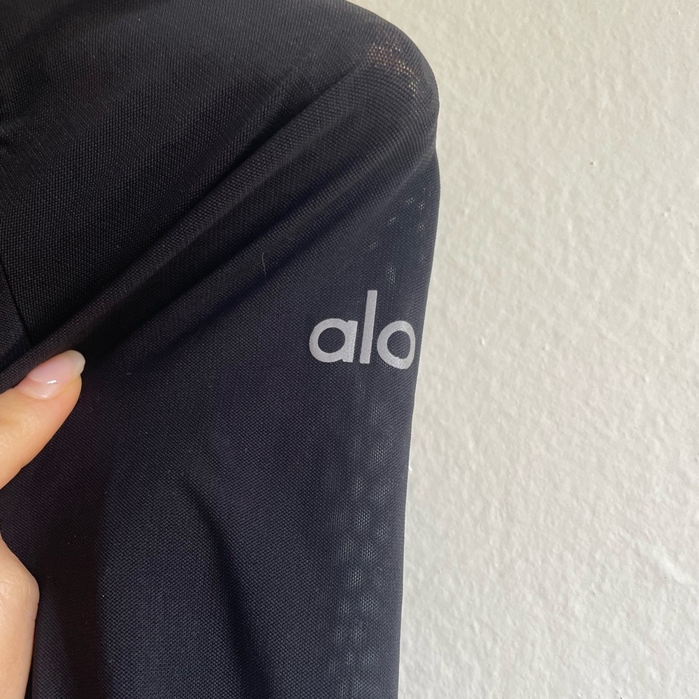 Black Long Sleeve Crop Top - Picture 2 of 2